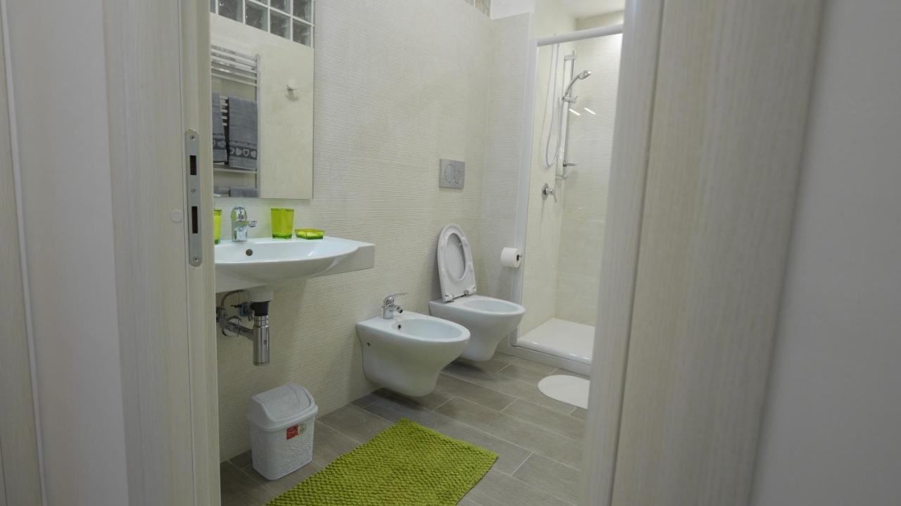 Il Centro Apartments Bari Luaran gambar