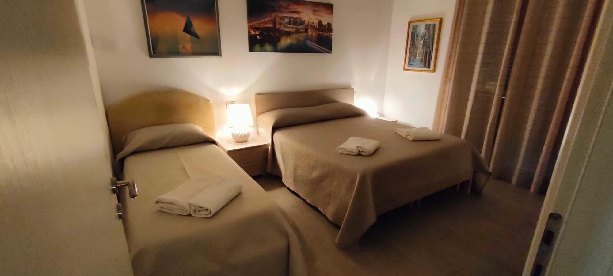 Il Centro Apartments Bari Luaran gambar